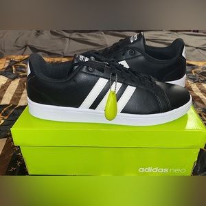 Adidas Men Sneakers 👟